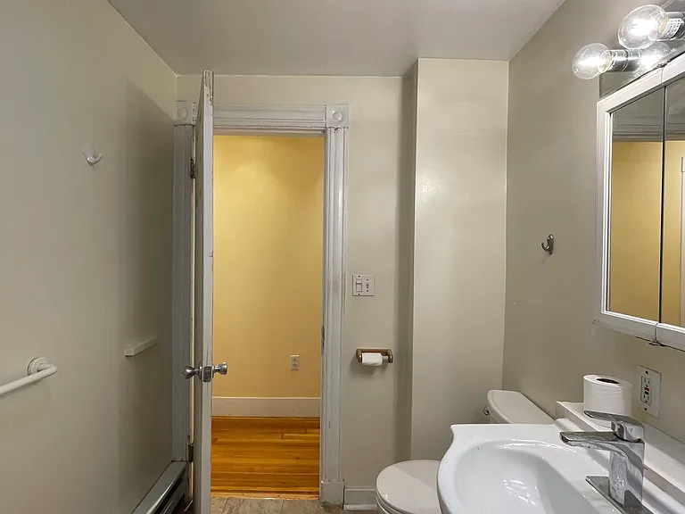 46 Middle St #3 — Photo 32