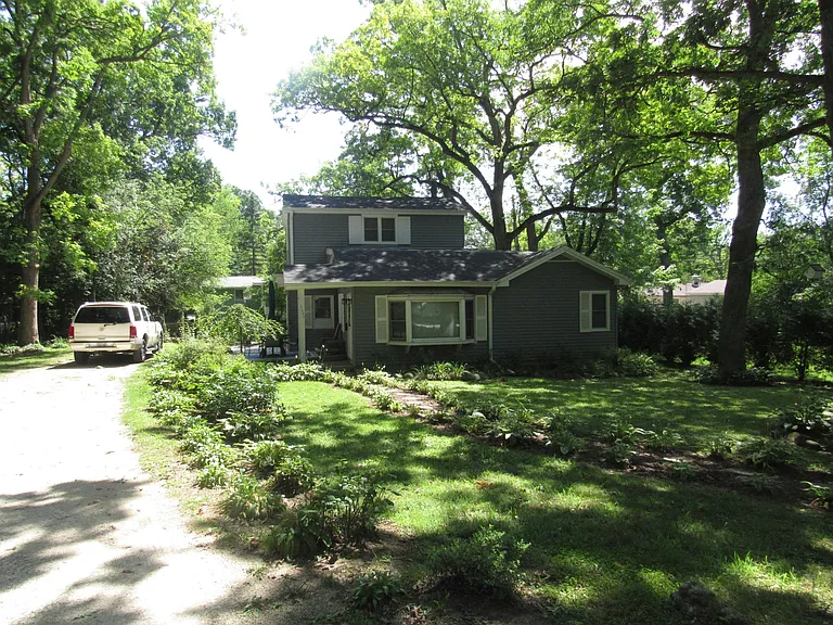 1137 Dorwood Dr — Photo 4