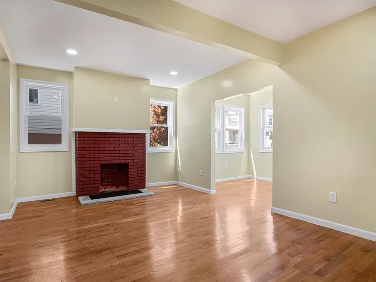 118 Lehigh Ave #1 — Photo 8