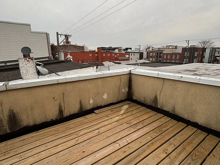 2113 E Huntingdon Street — Photo 8