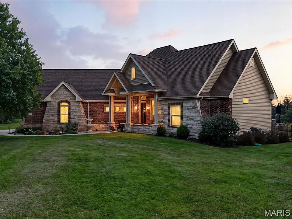 1st image of 26950 Trembley Ln