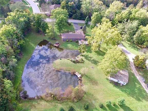 4th image of 493 N County Road 625 E