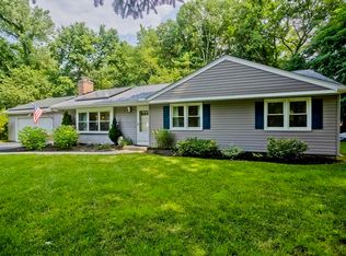 271 Brookwood Dr, Longmeadow, MA 01106