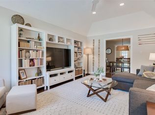 1074 Gardenia Dr, Houston, TX 77018