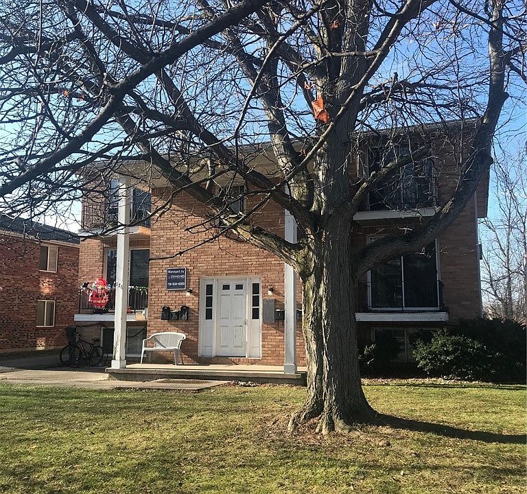 1st image of 176 Mead St