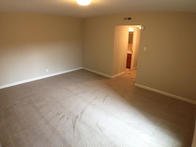 1st image of 1907 Murchison Dr APT 010