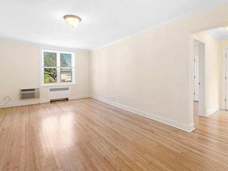 188 Bellevue Ave Apartments — Photo 8