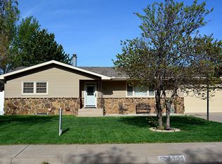 2505 Lamplighter Ln, Garden City, KS 67846