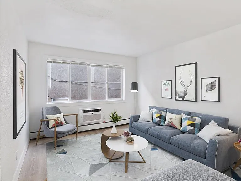 2700 Garfield Ave S #101 — Photo 2