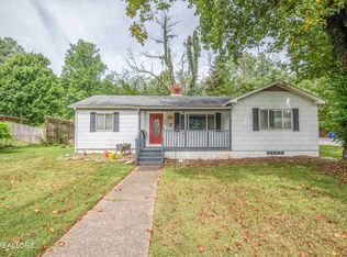 248 Outer Dr, Oak Ridge, TN 37830