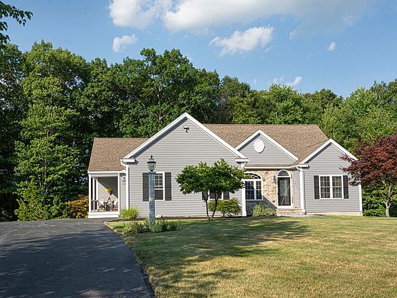 2nd image of 258 Nicholas Dr