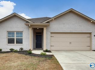 114 Settlement Dr, Huntsville, AL 35810