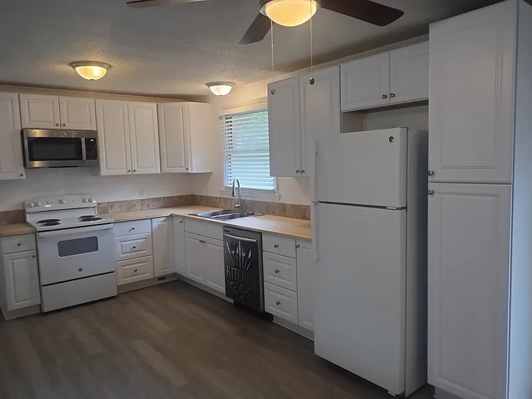 244 Sterling Rd — Photo 17