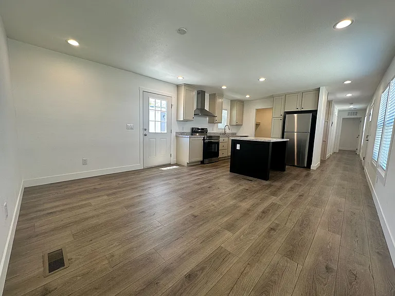 2060 N Ctr #411 — Photo 6
