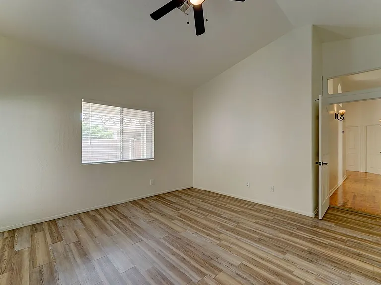 2014 E Glenhaven Dr — Photo 16
