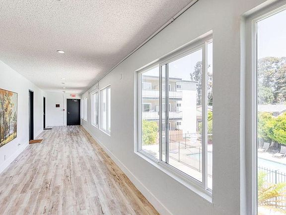 4th image of 424 Callan Ave #313