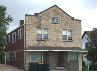 214 Kettle Moraine Dr S, Slinger, WI 53086