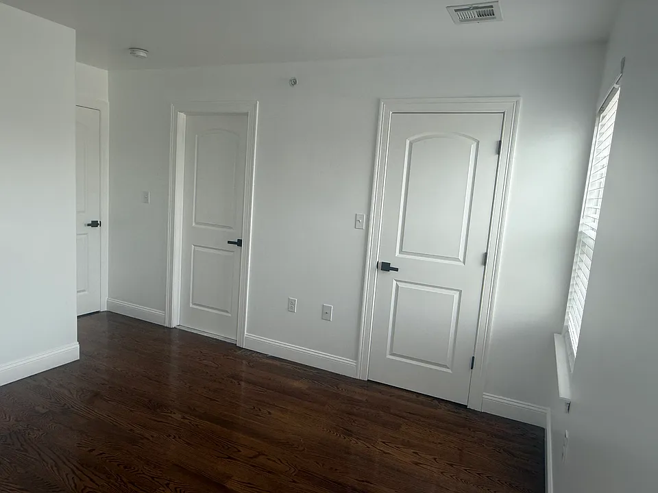 159 Court St #2