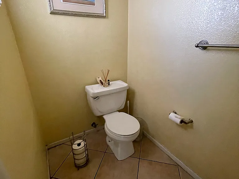 19620 Wyandotte St #3 — Photo 18