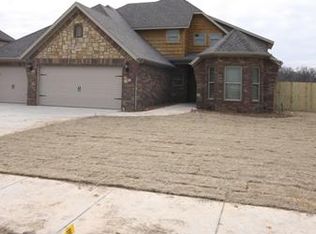 1407 SW Hayfield Ave, Bentonville, AR 72712