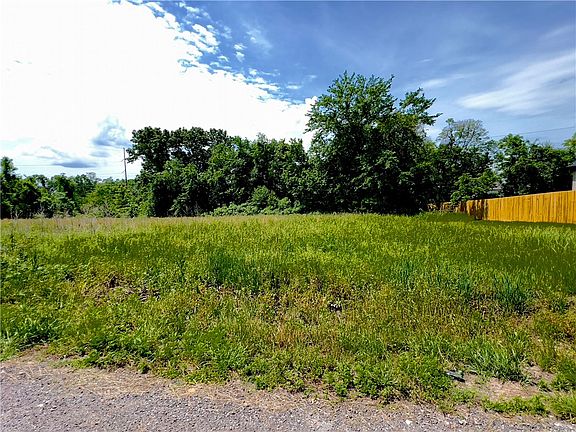 4th image of 9 Briscoe Ln #9