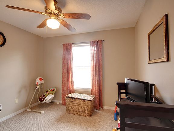4th image of 1191 Heathrow Dr