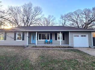 1923 Robbins St, Augusta, KS 67010