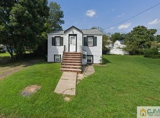 29 E Pine St, Colonia, NJ 07067