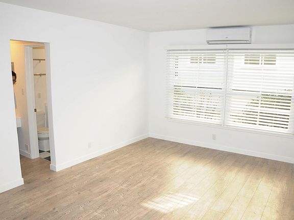 2nd image of 1005 N Sweetzer Ave APT 2