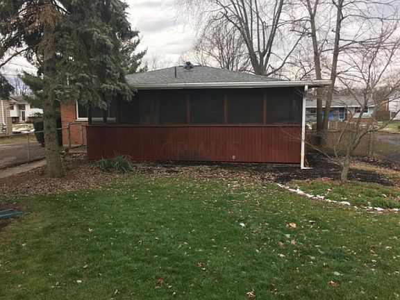 3rd image of 1360 Whitby Sq S