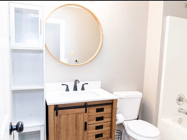 1118 Karen Ave — Photo 11