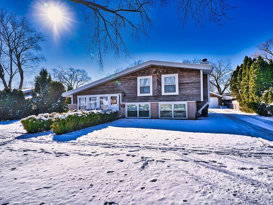 1st image of 418 Sheryl Ln