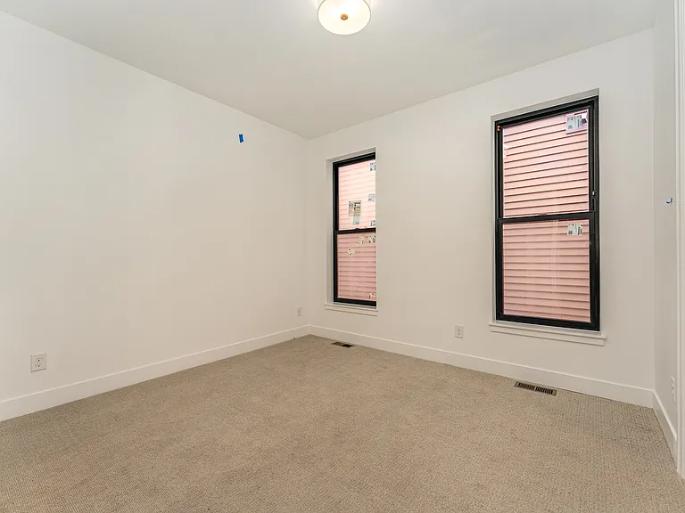 2323 Stout St — Photo 14