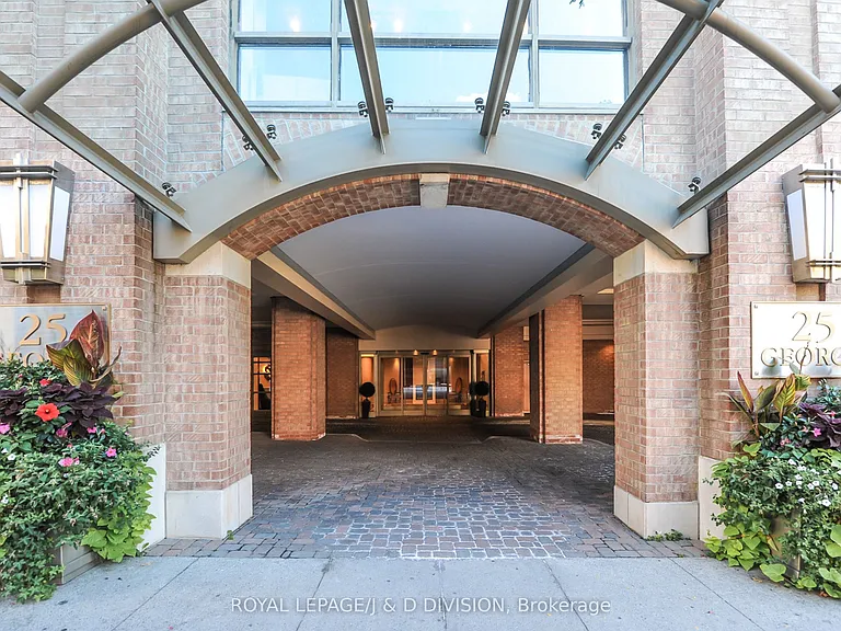 25 George St S #405 — Photo 2