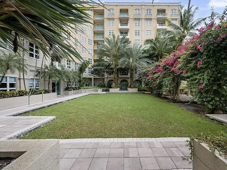 403 S Sapodilla Ave #612 — Photo 13