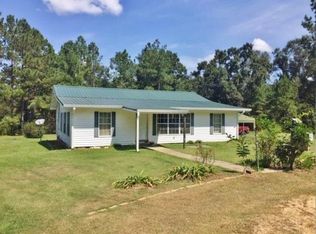 62 Hartzog Ext, Sandy Hook, MS 39478