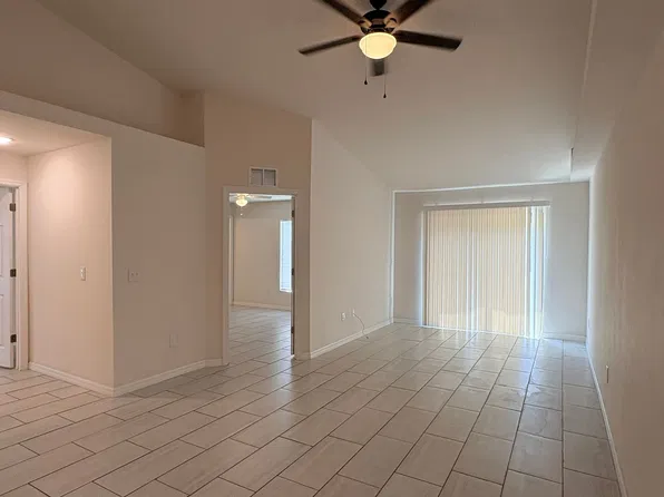 826 Gleason Pkwy, Cape Coral, FL 33914