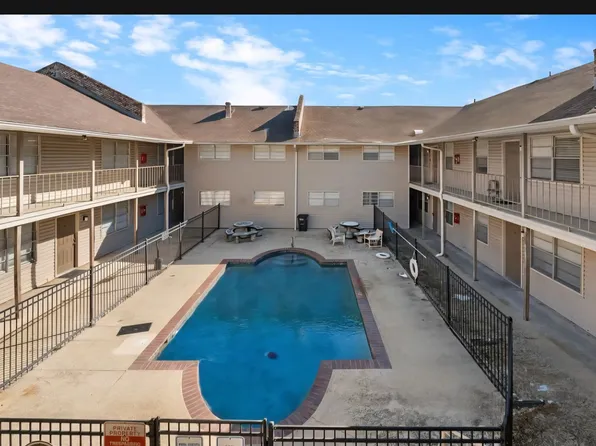 4518 Y A Tittle Ave APT 8, Baton Rouge, LA 70820