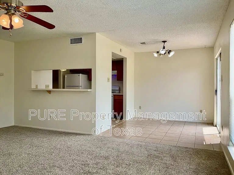 12120 Thompkins Dr #B — Photo 8