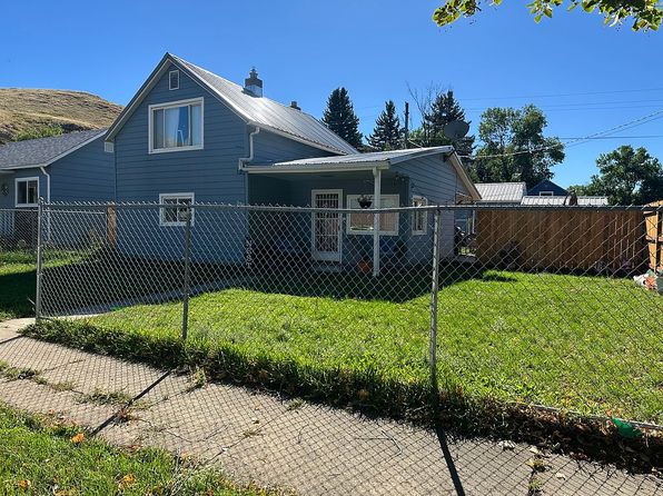 320 2nd Ave S, Belt, MT 59412
