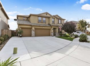 2875 Emerald Bay Ct, Tulare, CA