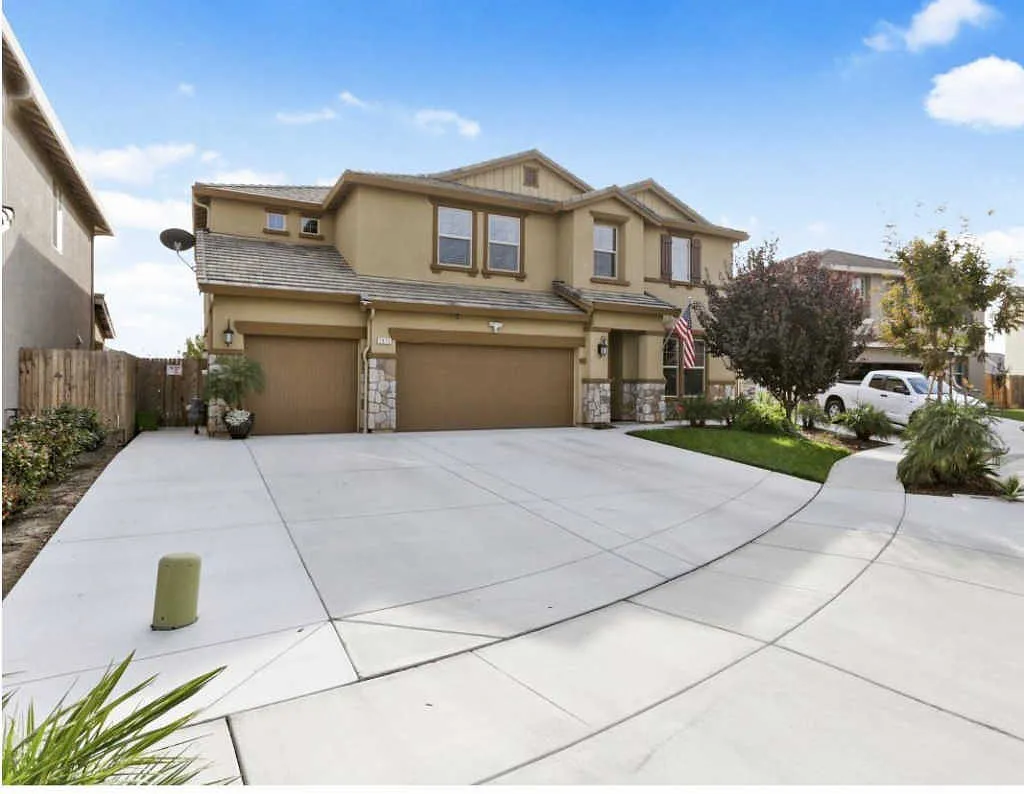 2875 Emerald Bay Ct photo 1