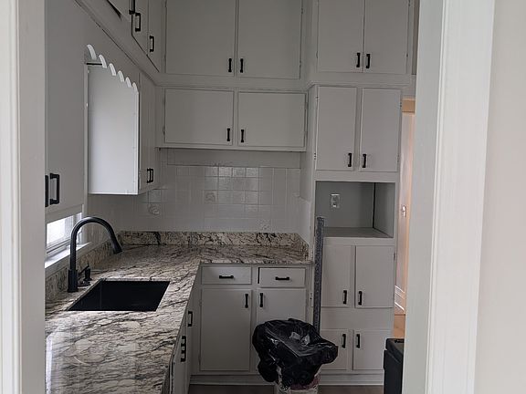 3rd image of 290 Post Ave