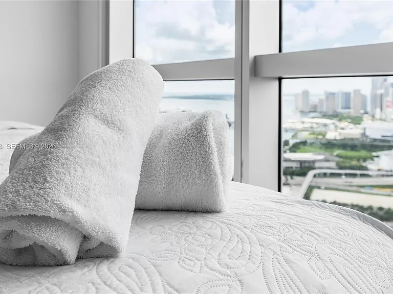 1750 N Bayshore Dr #5014 — Photo 4