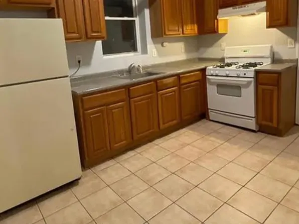 345 Sanford Ave #B, Newark, NJ 07106
