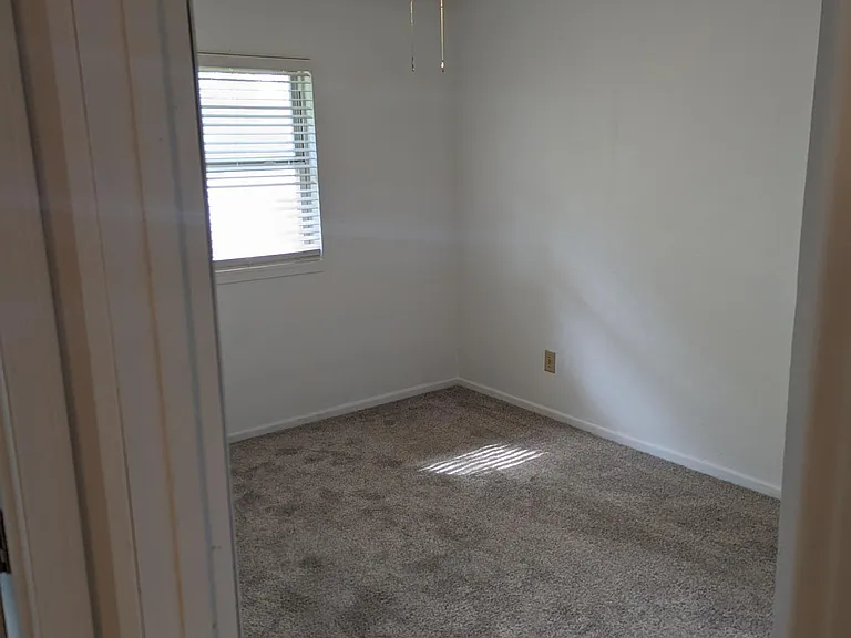 528 Mockingbird St #A — Photo 5