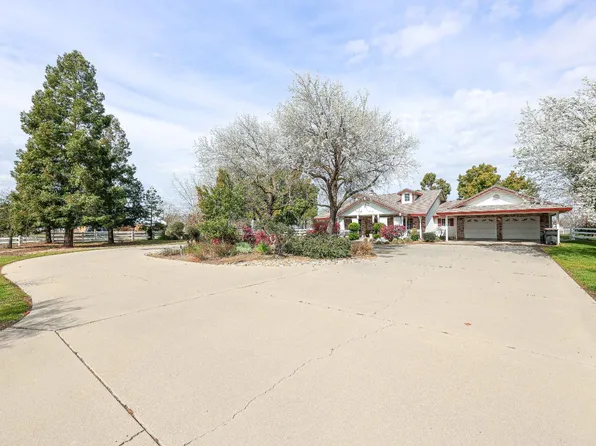 9470 Sunset Dr, Atwater, CA 95301