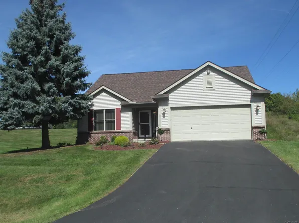 2304 Wood Ridge Dr, Adrian, MI 49221