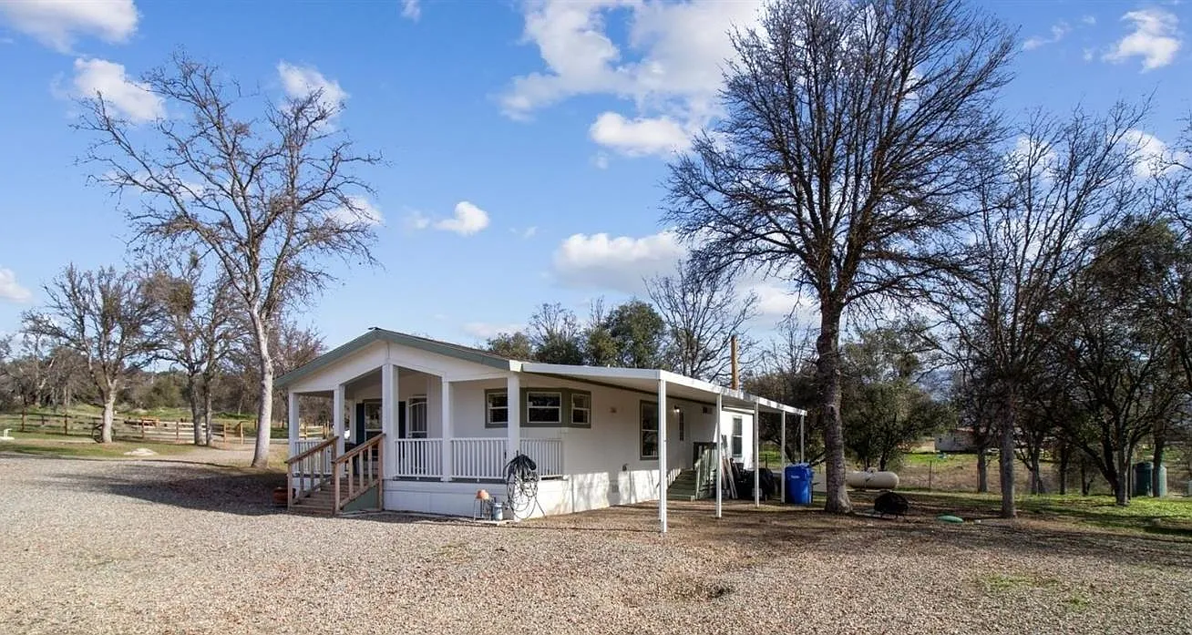 33305 Frazier Rd photo 1