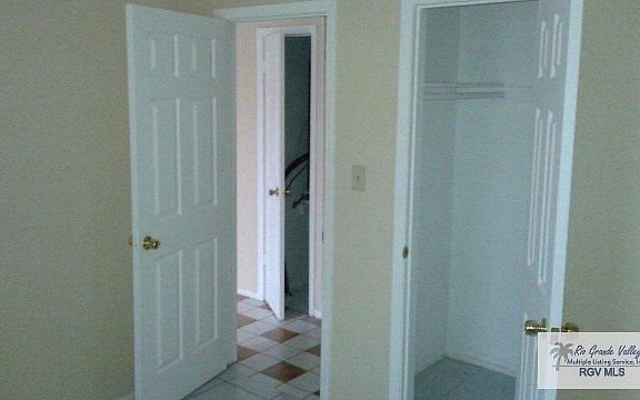 4th image of 27 E Madison St